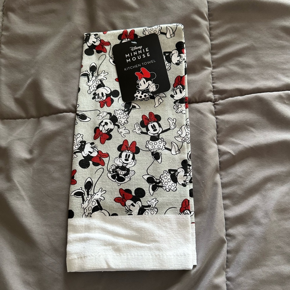 Disney Minnie Mouse Patterned Kitchen Towel - Red, Black, White - NWT